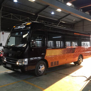 Cho thuê xe VIP Limousine 16 chỗ