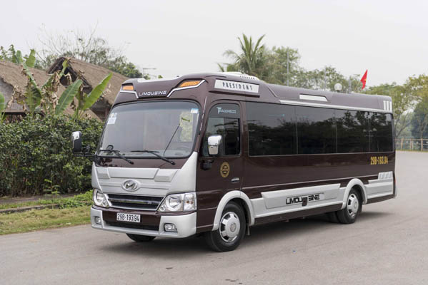 Cho thuê xe VIP Limousine 16 chỗ - loại 2