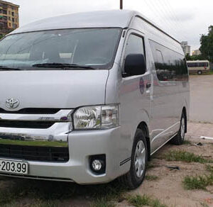 Cho thuê xe Toyota Hiace