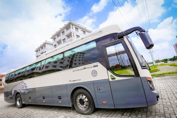 Cho thuê xe Thaco Universer 45 chỗ